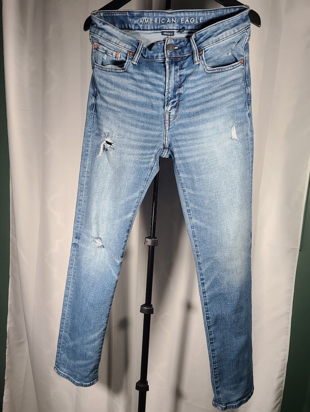 American Eagle Outfitters Light Blue Skinny Jeans with Distress